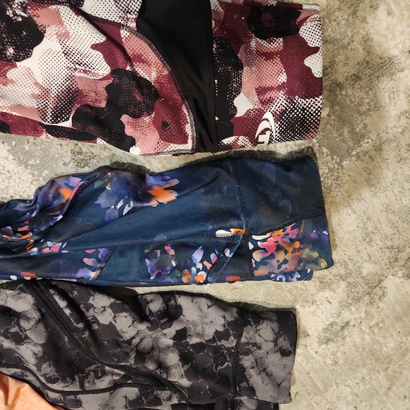 Lot Work out bras, yoga pants, leggings, tanks BULK LOT medium Vs Pink - Picture 5 of 7